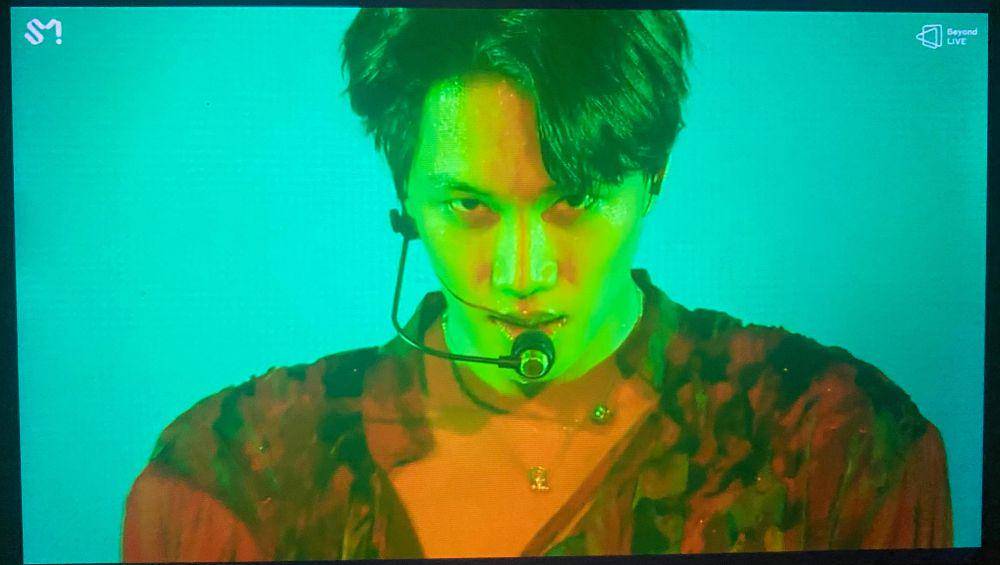 potret seru konser online Kai EXO (dok. Beyond LIVE/SM Entertainment)