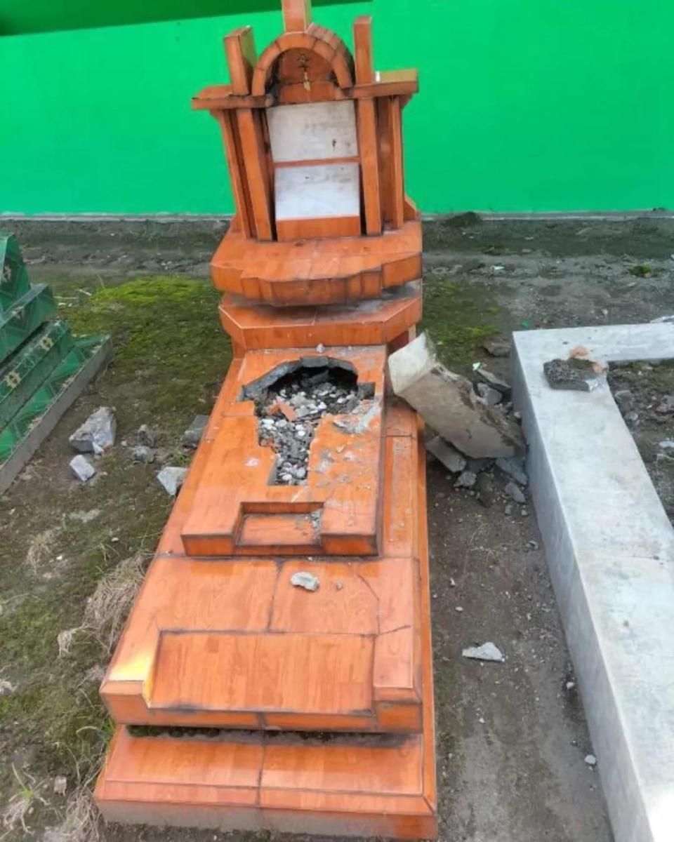 Sejumlah Nisan di Makam Banguntapan Bantul Dirusak