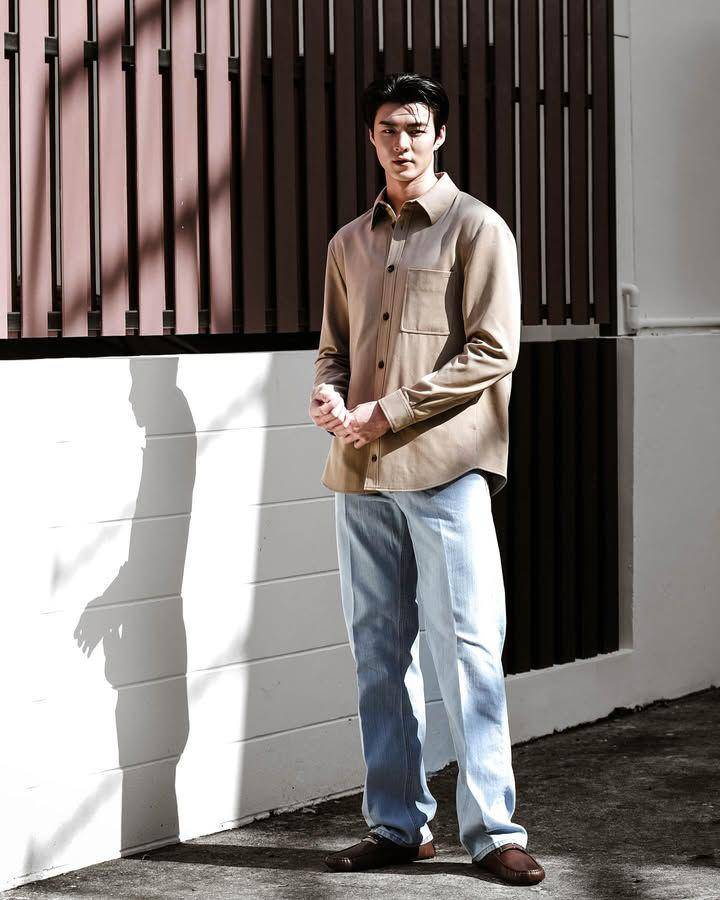 outfit smart casual ala Meen Nichakoon (instagram.com/meennicha8)