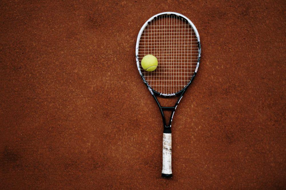ilustrasi permainan tenis (pexels.com/cottonbro studio)