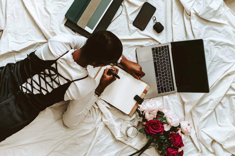 7 Kebiasaan Buruk yang Bikin Macbook Cepat Rusak