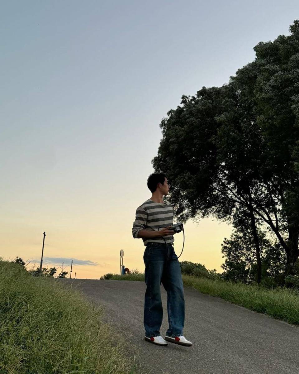 OOTD Baggy Jeans ala Est Supha (instagram.com/est_rvp)