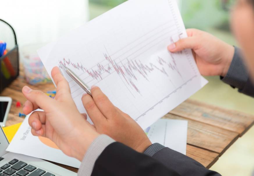 ilustrasi investor (freepik.com/jannoon028)