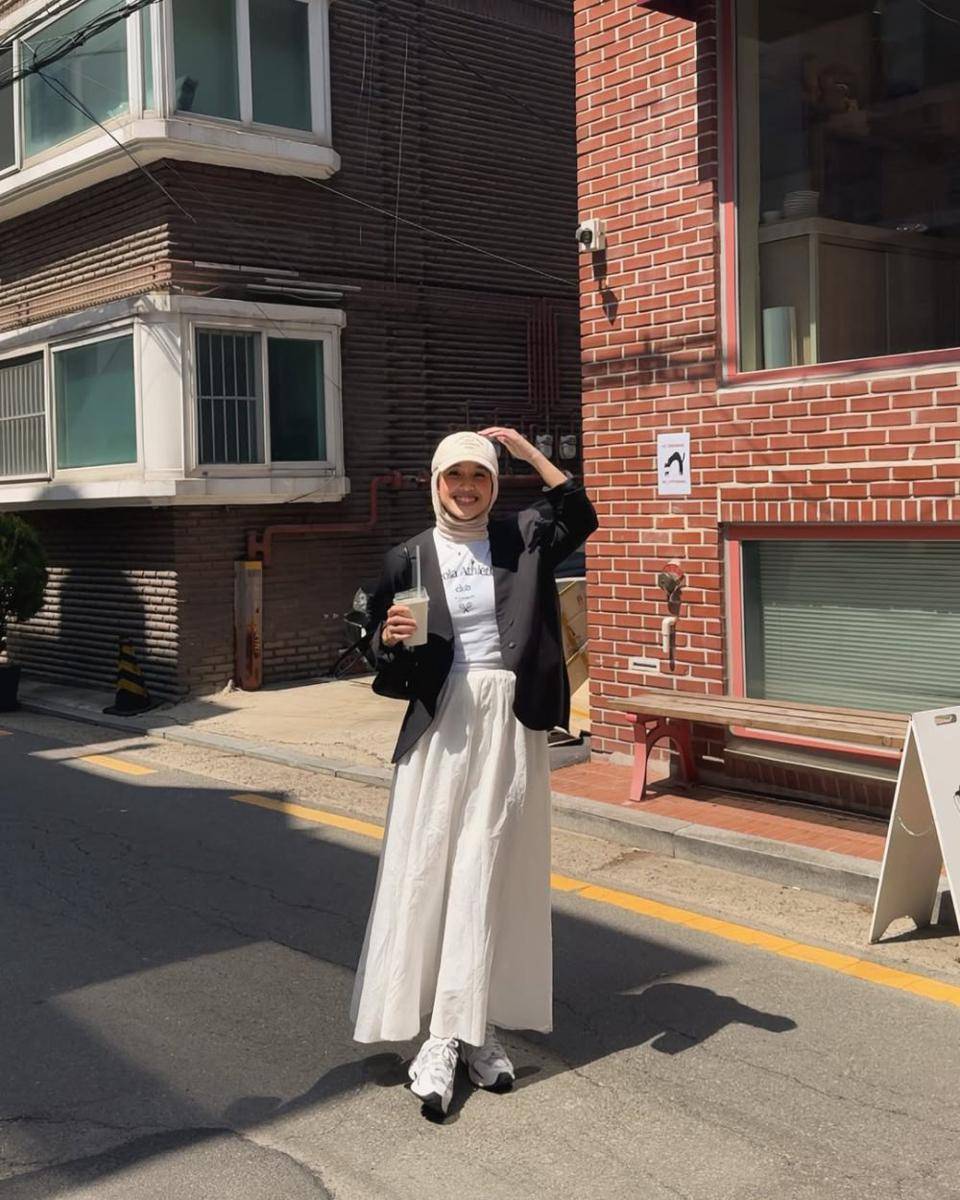 Inspirasi OOTD ala Pamela Agatha (instagram.com/pamelagatha)