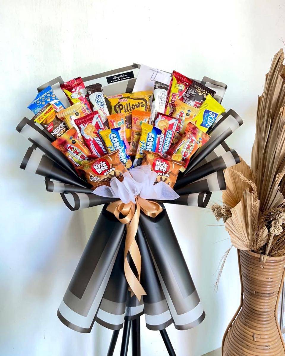 Inspirasi Buket untuk Perpisahan Sekolah (instagram.com/bouquetholic.co)