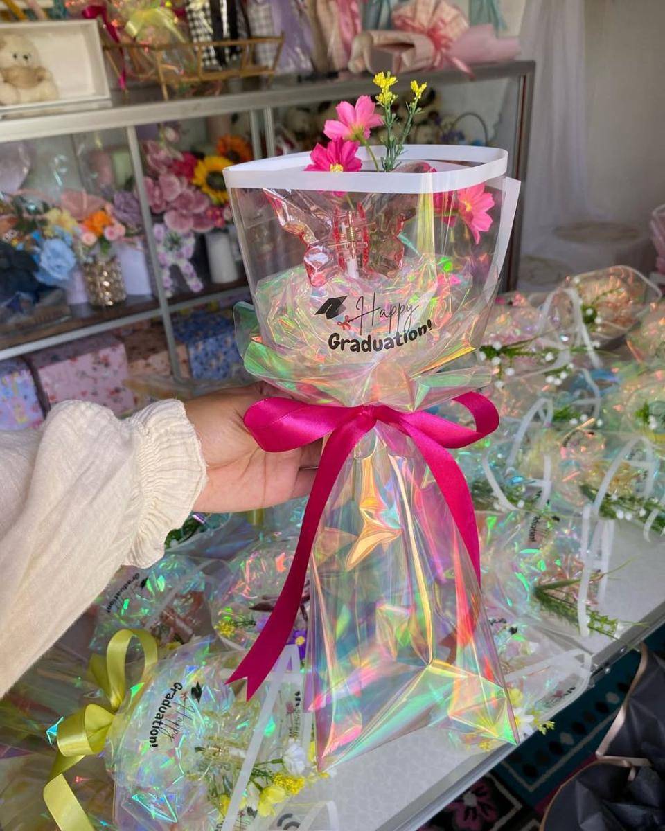 Inspirasi Buket untuk Perpisahan Sekolah (instagram.com/mysistergift)