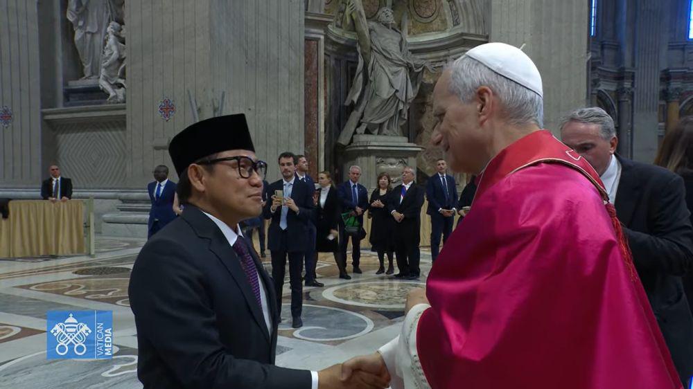 Momen Cak Imin Salaman dengan Paus Leo XIV