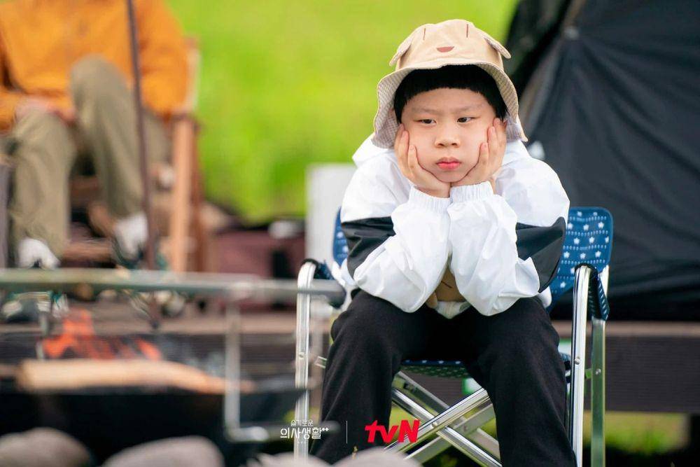 Still cut drama Korea Hospital Playlist 2 (Instagram.com/tvn_drama)
