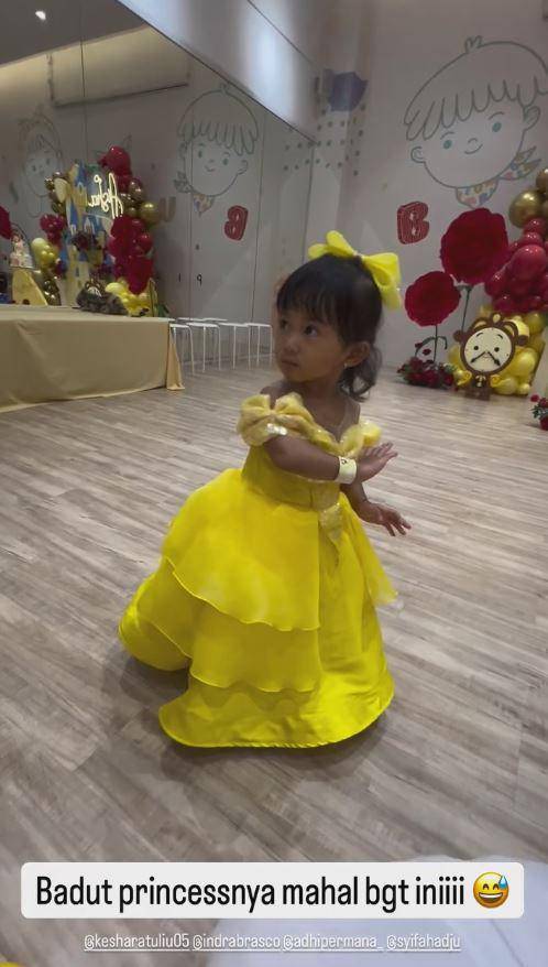 Syifa Hadju jadi Princess Belle (Instagram.com/kesharatuliu05)
