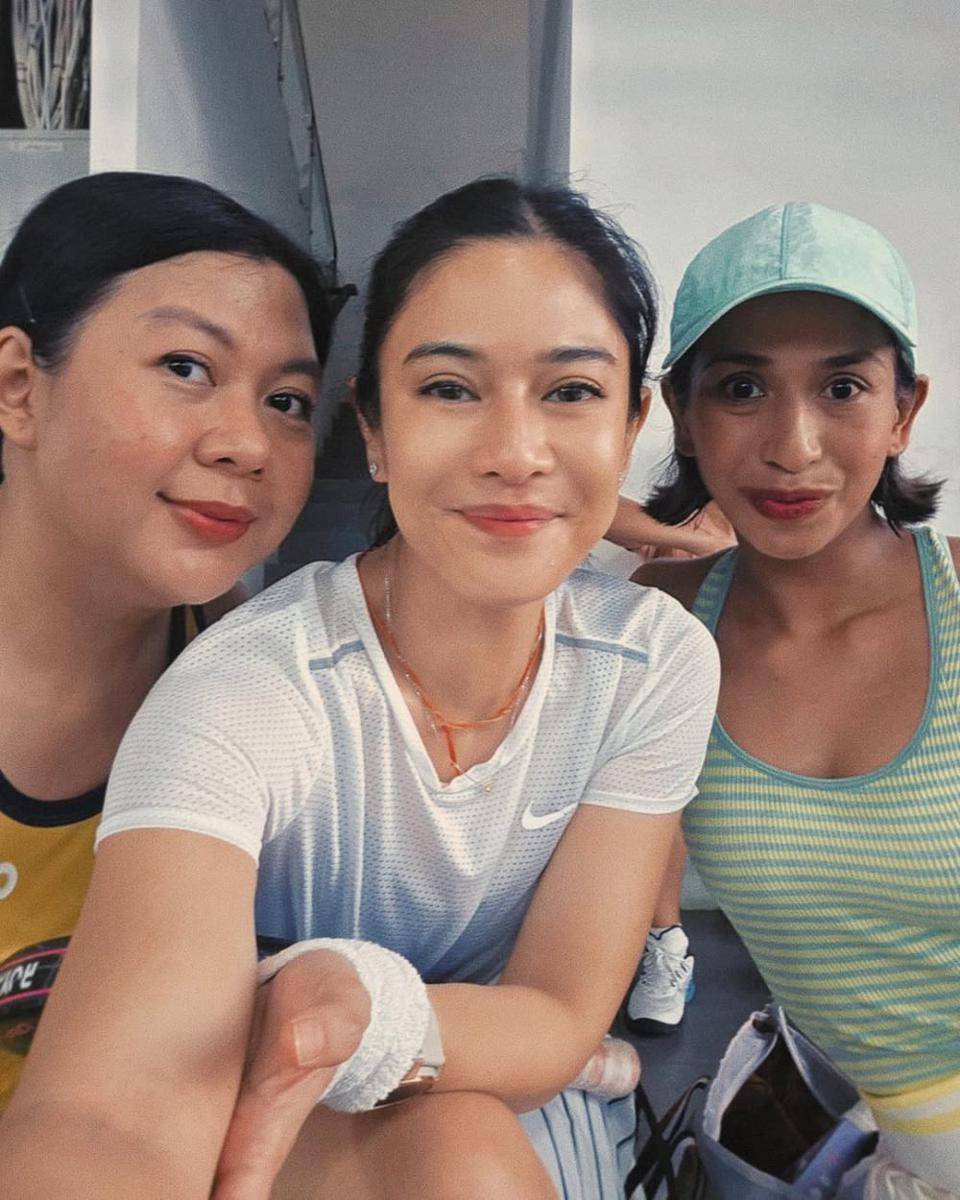 Dian Sastro main padel (instagram.com/therealdisastr)