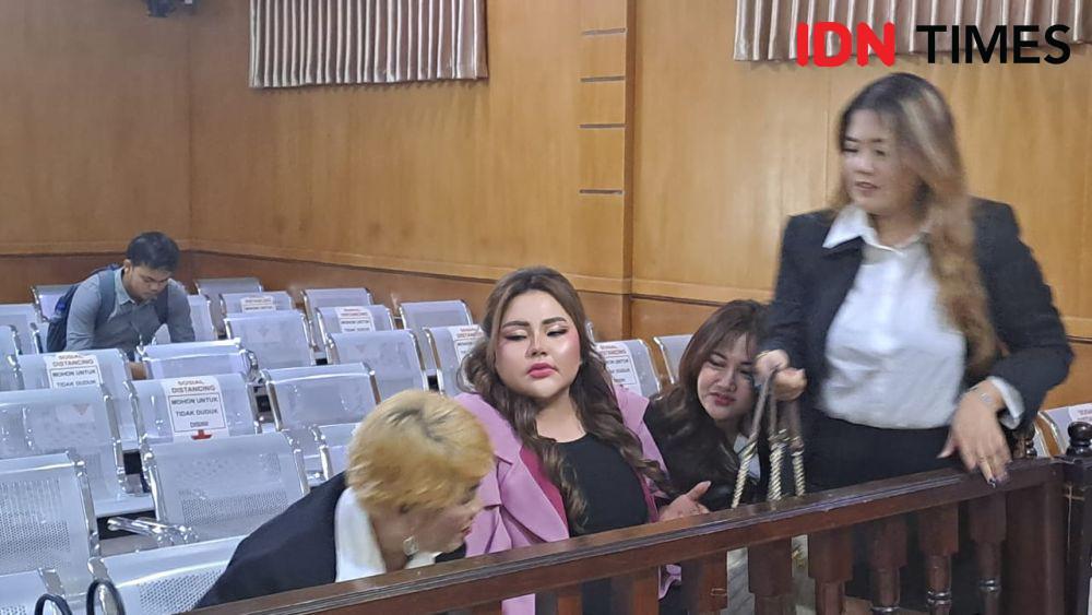 Jalani Sidang, Lisa Mariana Datangi Pengadilan Negeri Bandung
