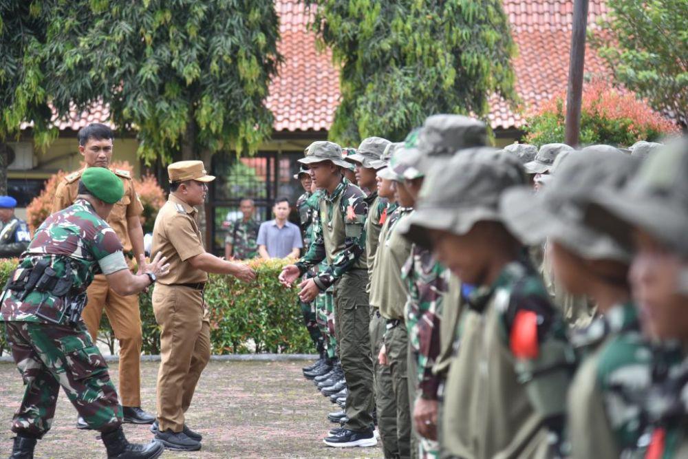 42 Siswa SMP di Kuningan Masuk Barak Militer
