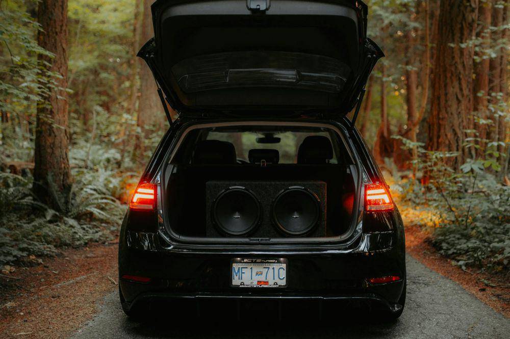 ilustrasi speaker pada mobil (pexels.com/Pixabay)