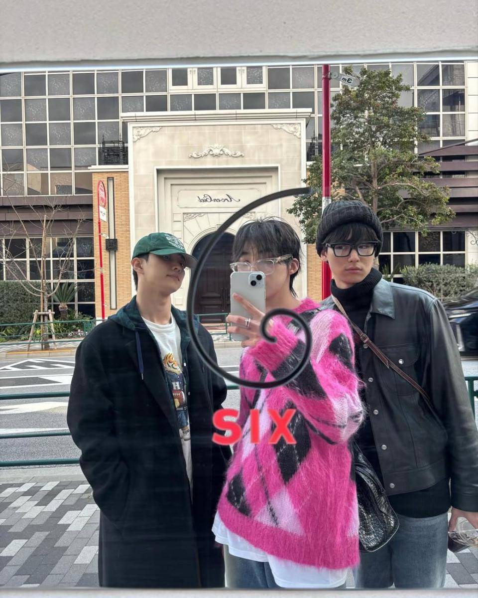 gaya street fashion ala New THE BOYZ (instagram.com/idisnew)