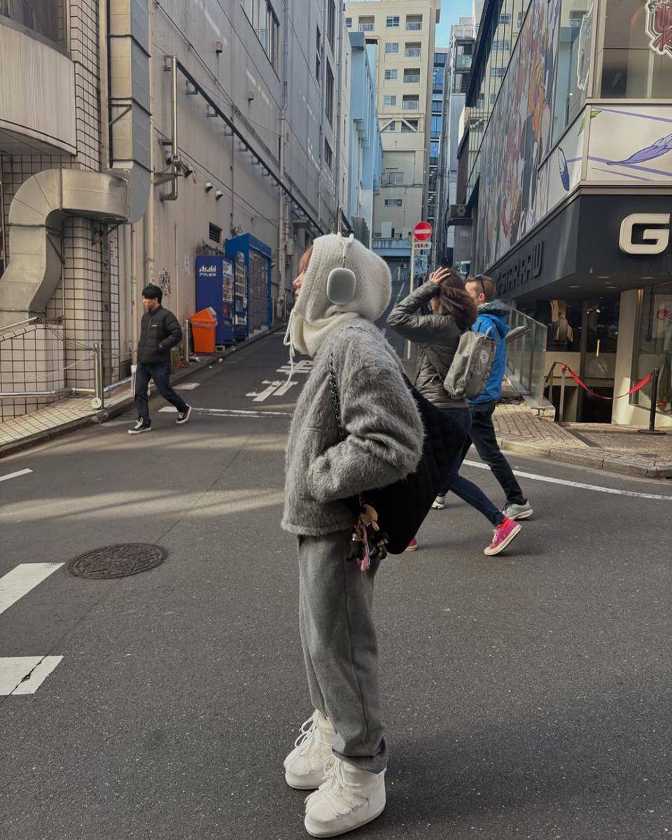 gaya street fashion ala New THE BOYZ (instagram.com/idisnew)