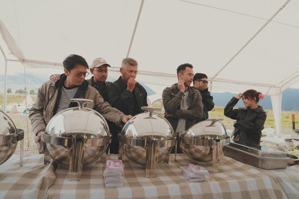 The Dudas-1 Piknik di Bromo (Instagram.com/raffinagita1717)