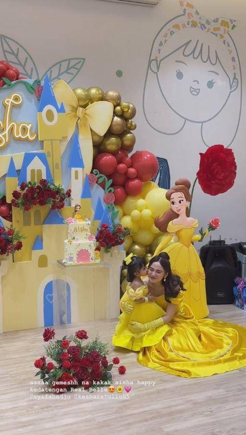 Syifa Hadju jadi Princess Belle (Instagram.com/kesharatuliu05)
