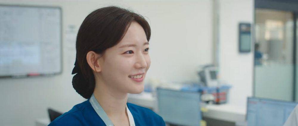 Choi Yoon Ji di drama Resident Playbook (Dok. Netflix/Resident Playbook)