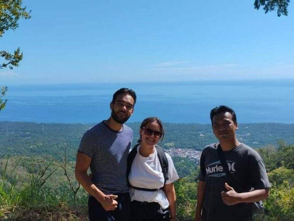 Keindahan pemandangan dari atas Desa Wisata Les. (Jadesta.kemenparekraf.go.id)