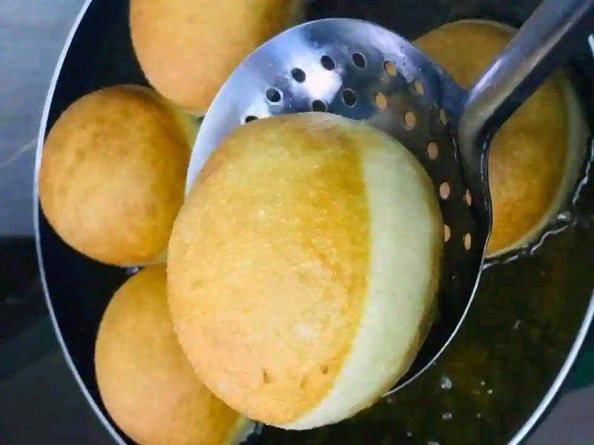 ilustrasi goreng bomboloni (commons.wikimedia.org/Halima Waziri)