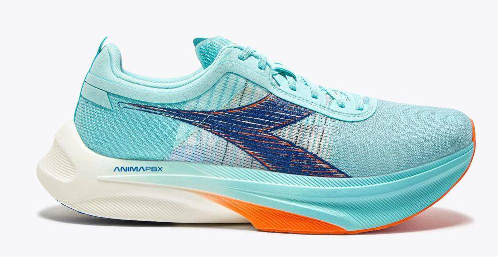 Sepatu Diadora Gara Carbon (diadora.com)