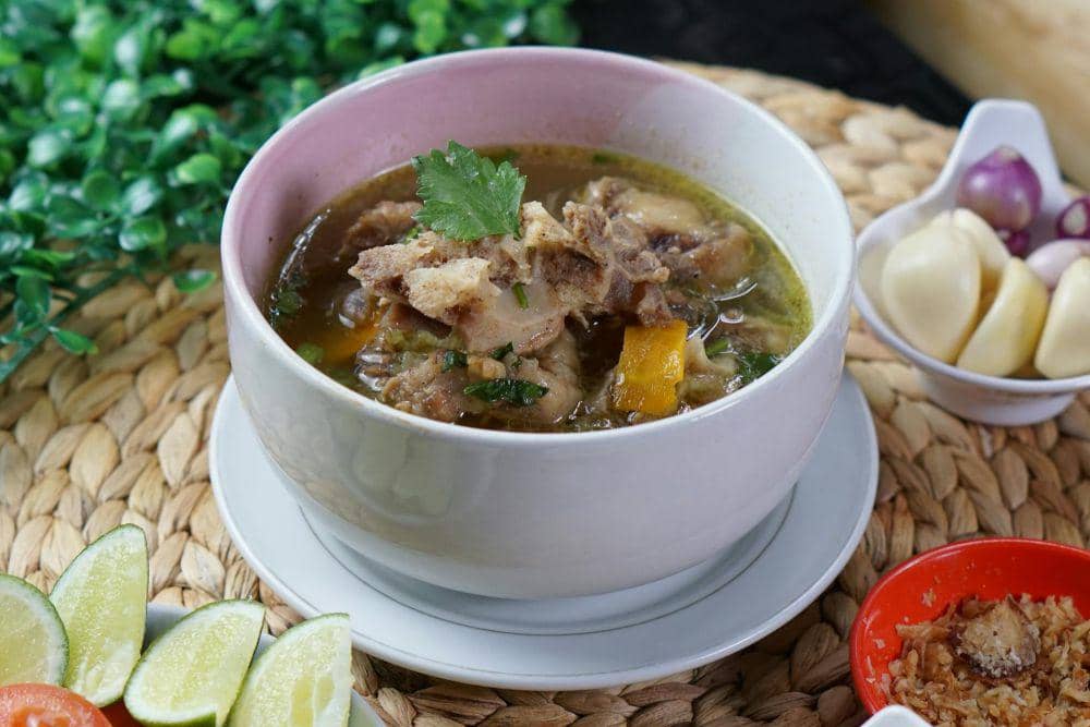 Potret sup kambing bening 