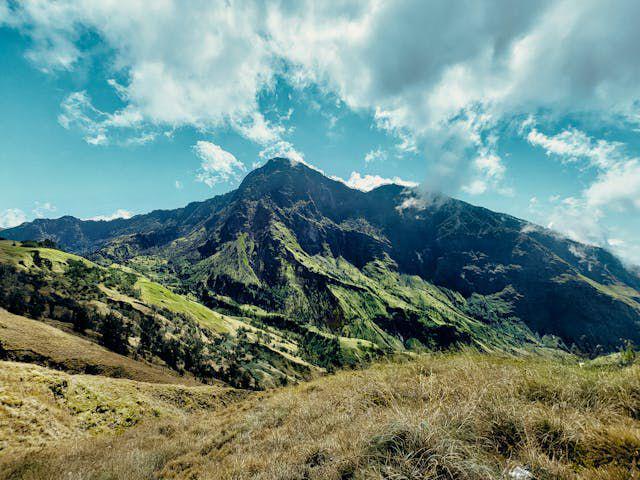 Punya Gunung Impian yang Ingin Didaki? Ikut 5 Event Trail Running Ini!