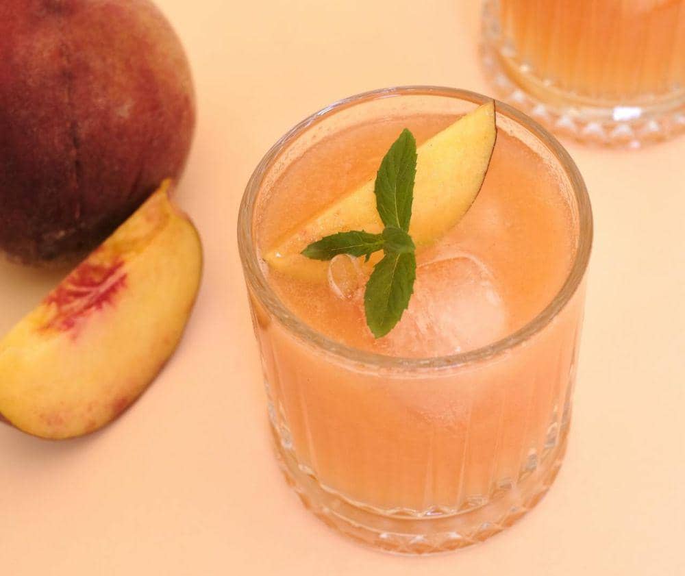 ilustrasi peach french 76 (pexels.com/wbusraca)