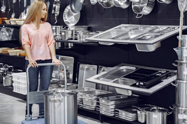 Ilustrasi belanja peralatan dapur (freepik.com)