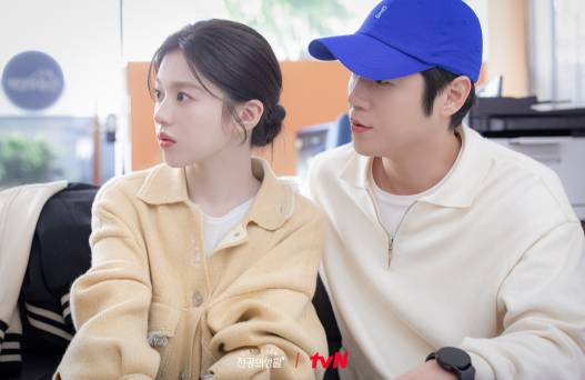 cuplikan drama Resident Playbook (dok. tvN/Resident Playbook)