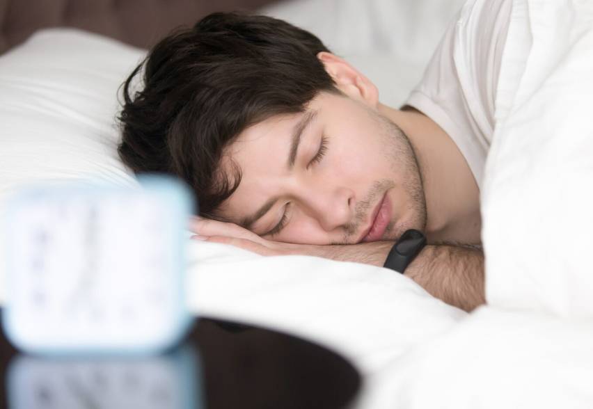 ilustrasi tidur (freepik.com/yanalya)