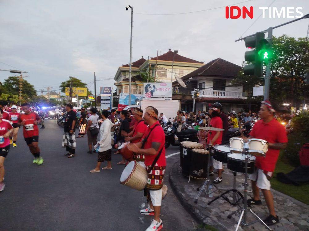 Penyelenggaraan AirAsia RedRun 2025 di Bali. (IDN Times/Sandy Firdaus)