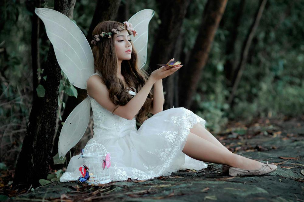 5 Zodiak yang Memancarkan Aura Bak Putri di Negeri Dongeng