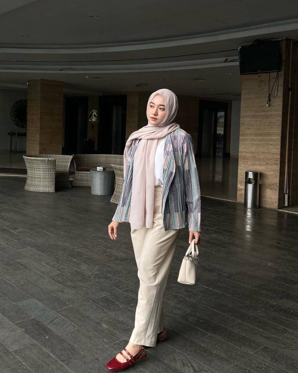 Khaliza Nazhara (instagram.com/khalizanazh)