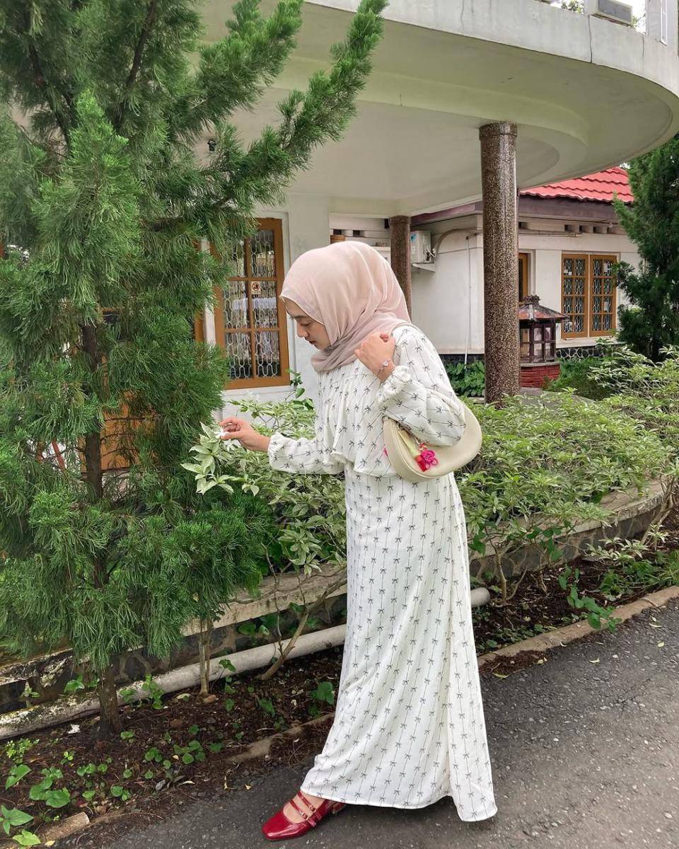 Khaliza Nazhara (instagram.com/khalizanazh)