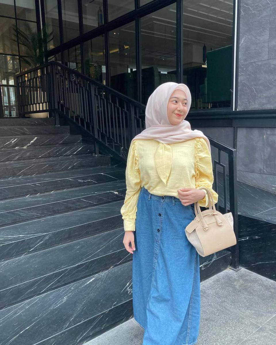 Khaliza Nazhara (instagram.com/khalizanazh)