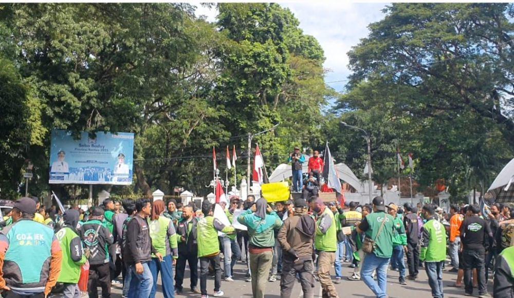 Ribuan Driver Ojol di Banten Mogok Massal, Ini Tuntutannya