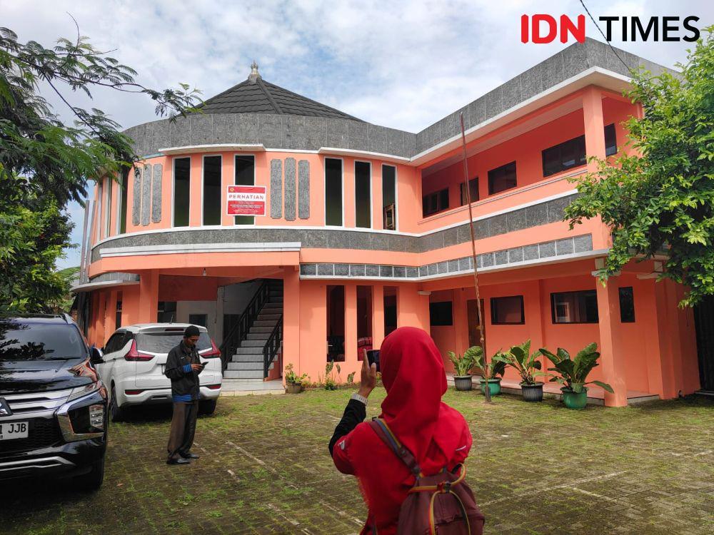 Menteri P2MI Segel Tempat Pekerja Migran di Bekasi yang Tak Layak