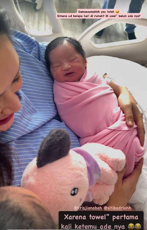 Baby Xandraya Anak Kedua Siti Badriah (Instagram.com/sitibadriahh)
