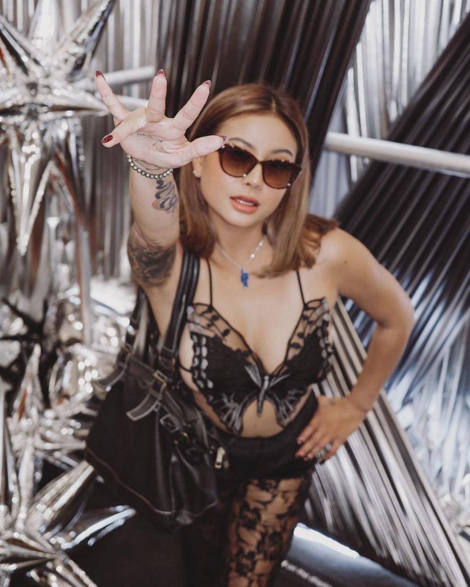 artis Indonesia nonton konser Lady Gaga di Singapura (instagram.com/narinkovilda)