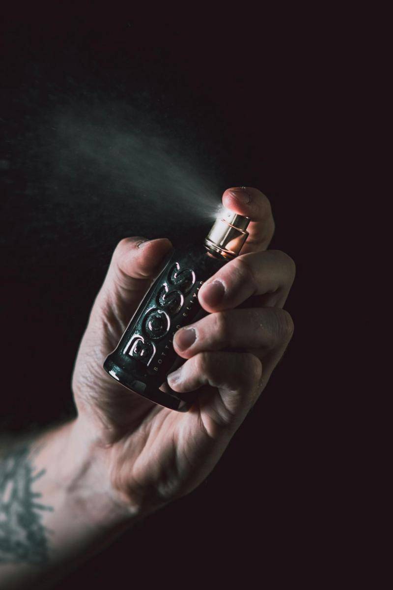 Minyak wangi pria (pexels.com/ Léo Gilmant)