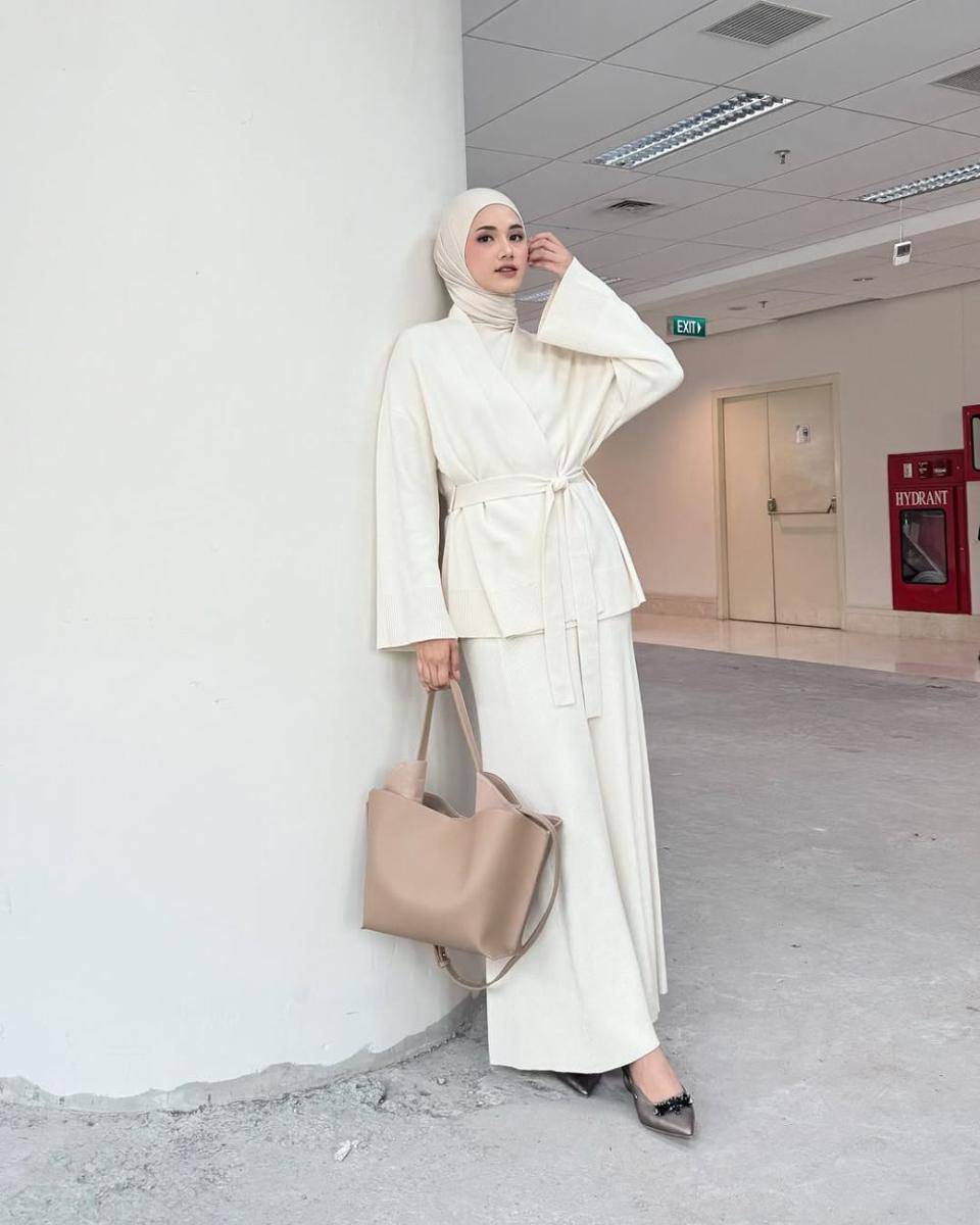 Inspirasi OOTD ala Rania Sukandari (instagram.com/raniaskdr_)