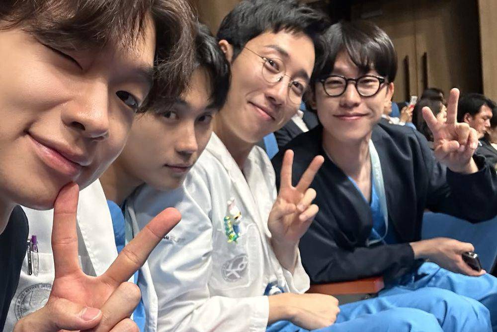 momen perpisahan Kim E Jun dengan cast Resident Playbook (instagram.com/twozun)