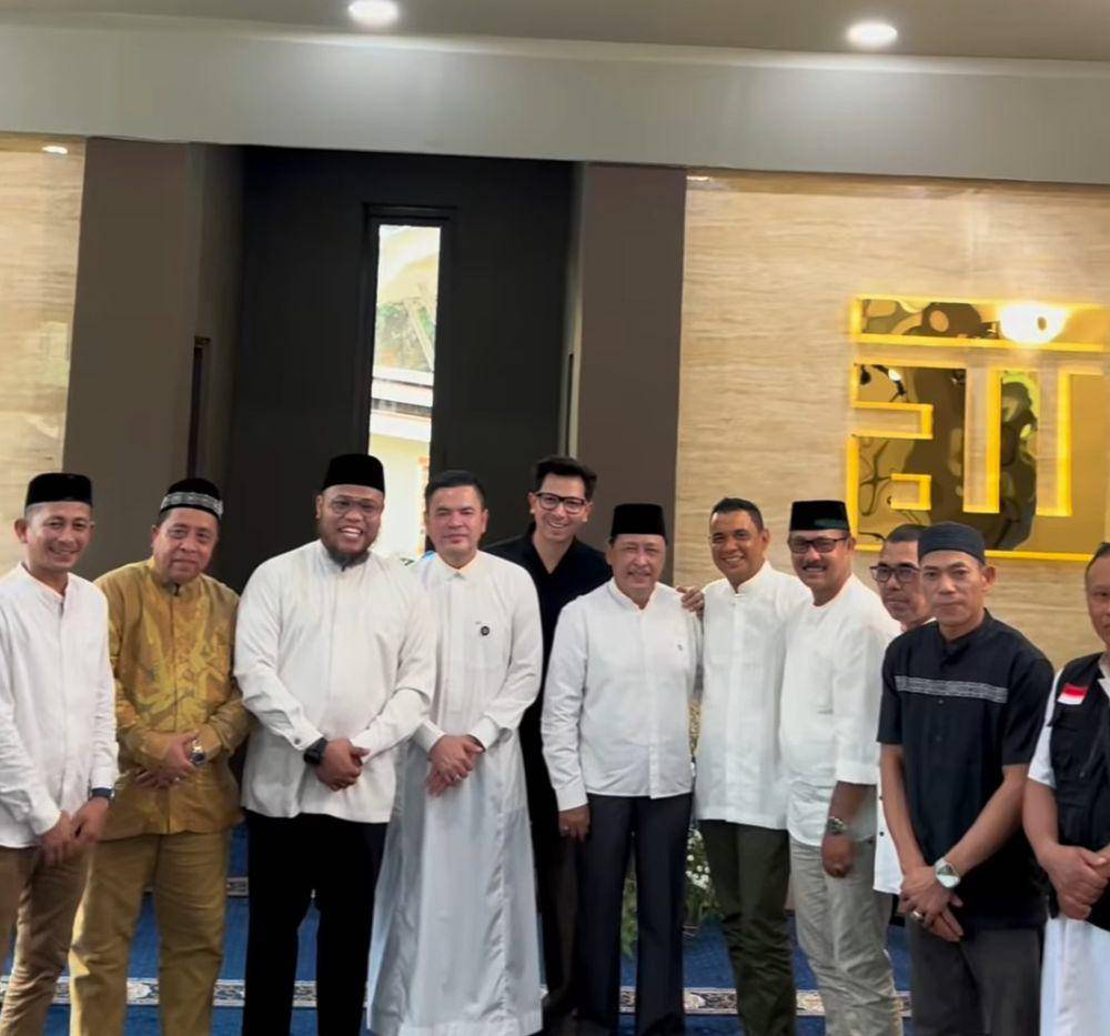 Irish Bella dan suami resmikan masjid (instagram.com/haldy_sabri)