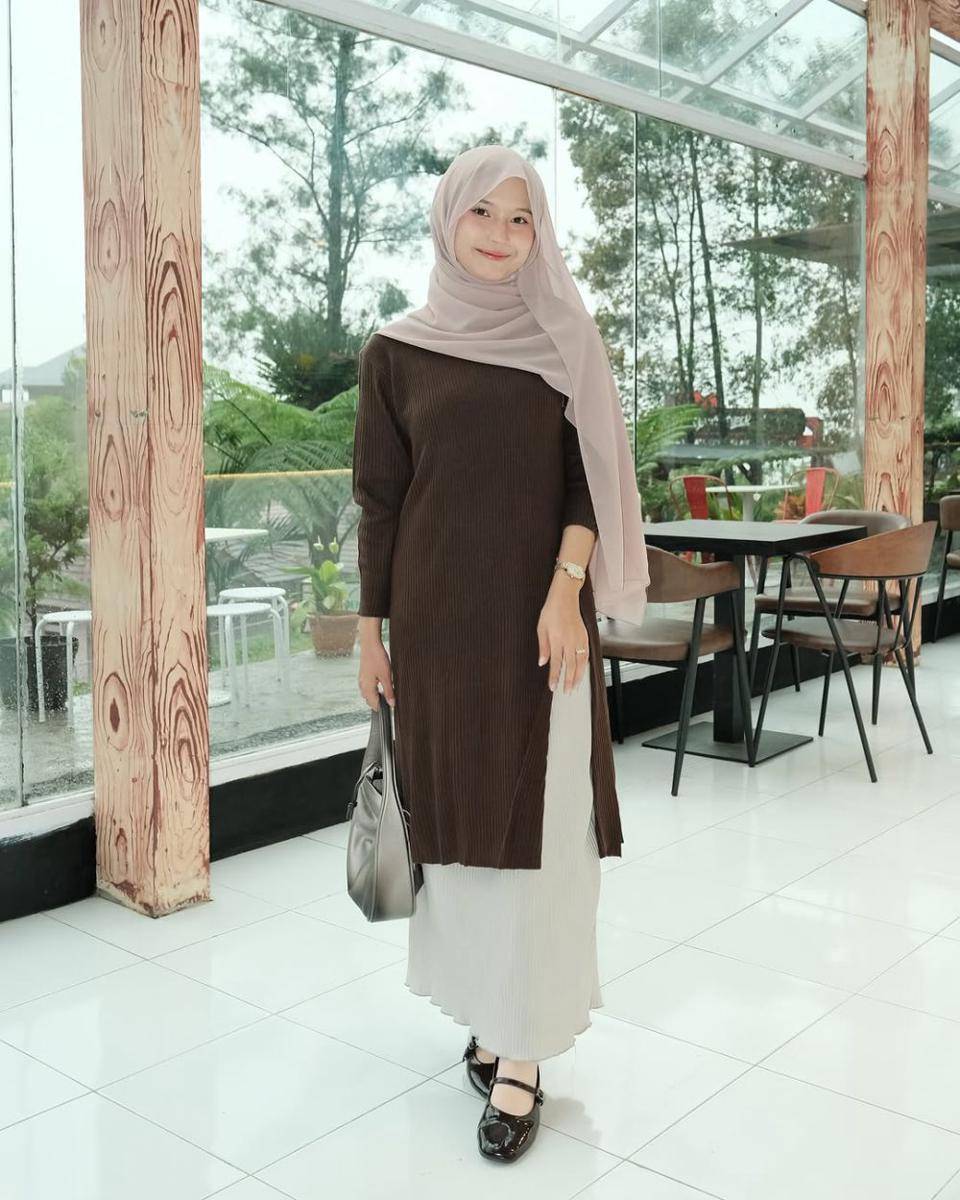 feminine romantic style ala Siska Amera (instagram.com/siskaamera)