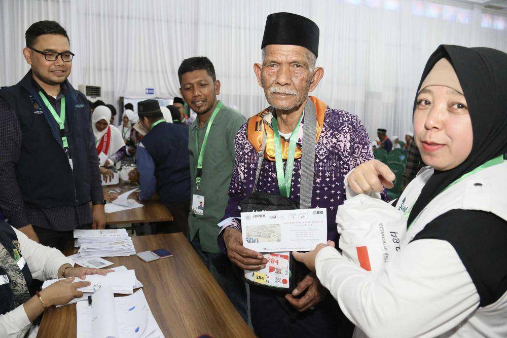 Muhammad Dahlan Sulaiman, calon haji tertua di Embarkasi Aceh asal Kabupaten Aceh Tengah. (Dokumentasi Humas Kanwil Kemenag Provinsi Aceh untuk IDN Times)