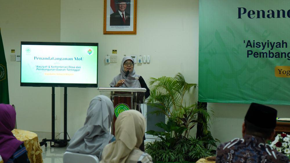 Ketua Umum Pimpinan Pusat (PP) ‘Aisyiyah, Salmah Orbayinah. (Dok. Istimewa)
