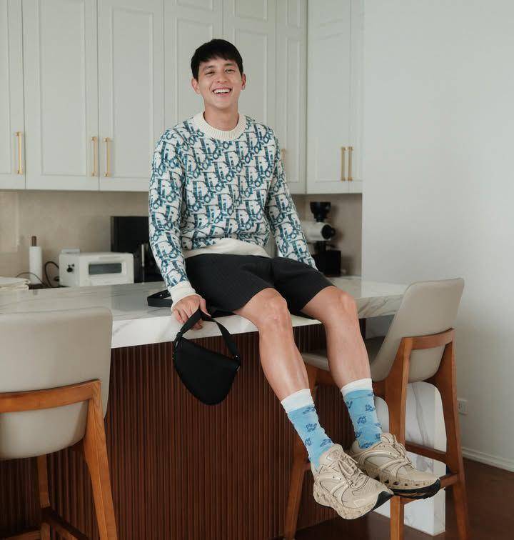 styling short pants ala James Jirayu (instagram.com/jirayu_jj)