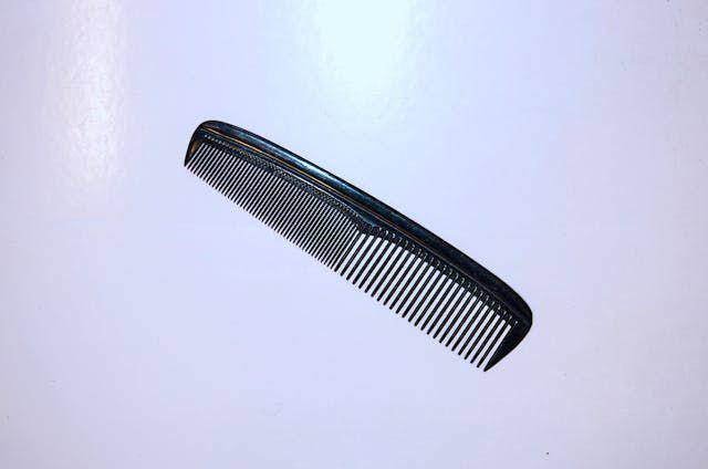 ilustrasi sisir (pexels.com/id-id/skylar-kan)