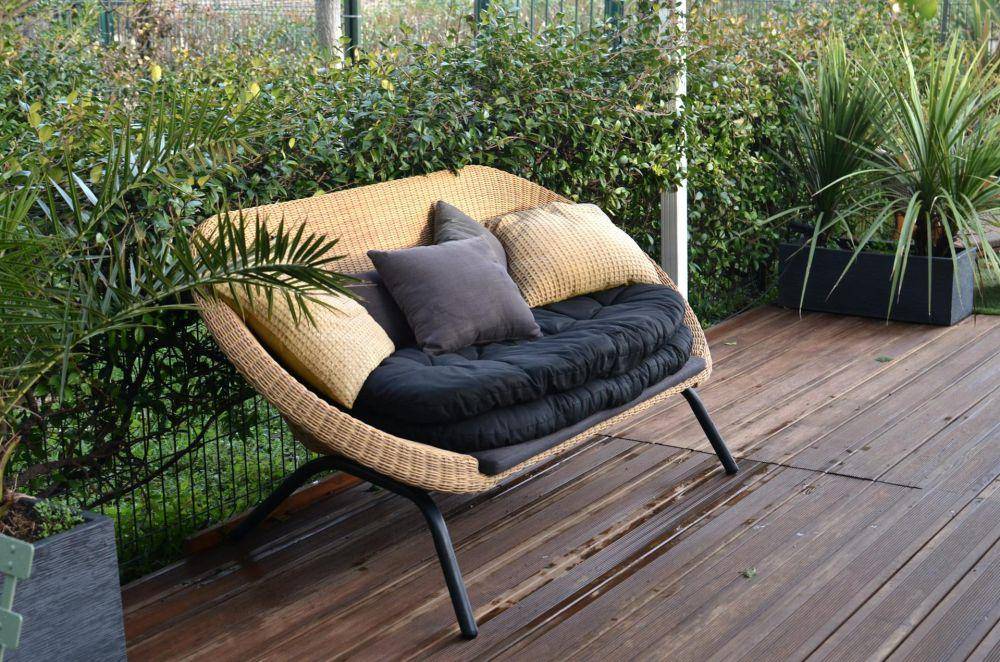 ilustrasi furnitur outdoor (pexels.com/ Skylar Kang)